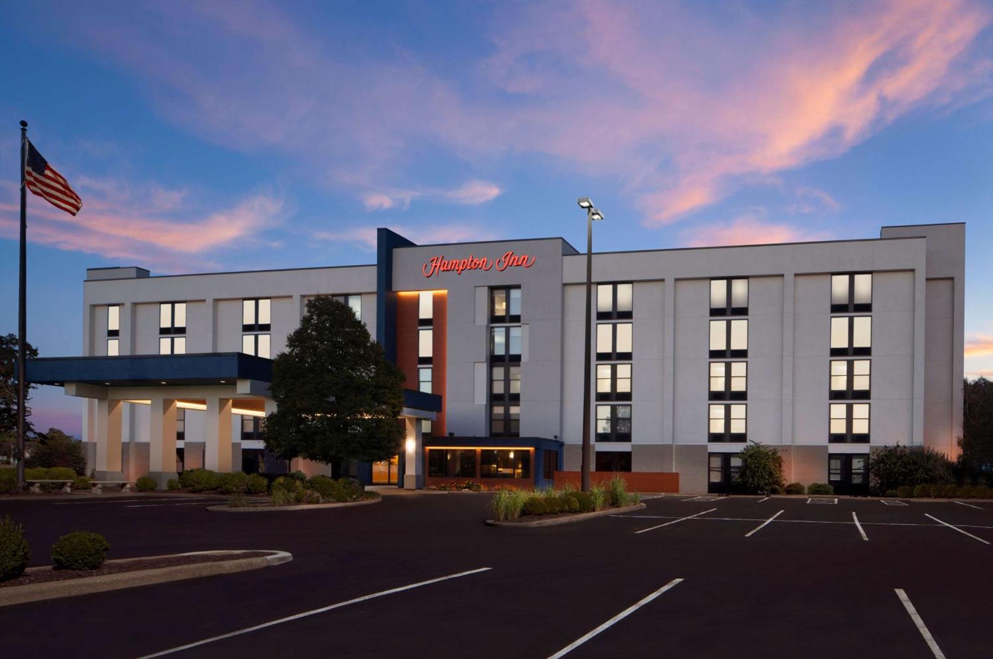 Hampton Inn Evansville Exterior photo